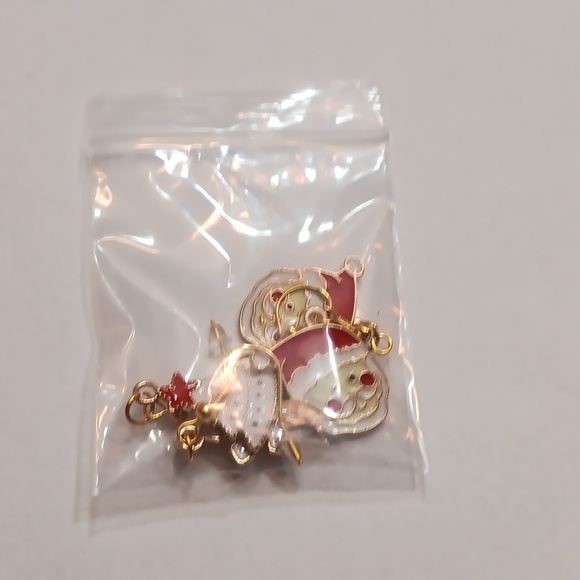NWT Bundle of Two Pairs of Adorable Gold Dangling Christmas Earrings!! - Picture 4 of 4